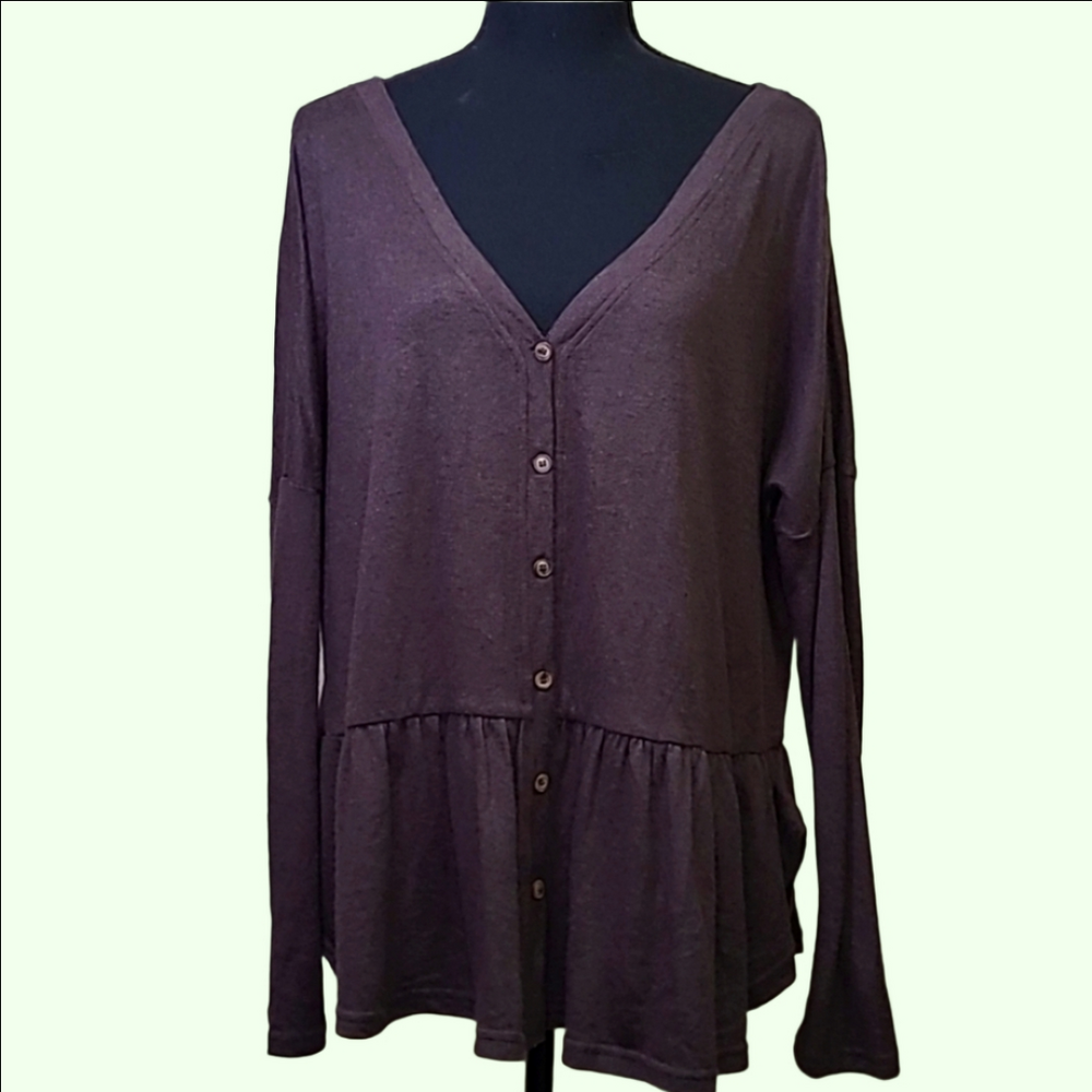 Flawless steel grey cardigan. Peplum ruffle. Long sleeved. Sz. S.